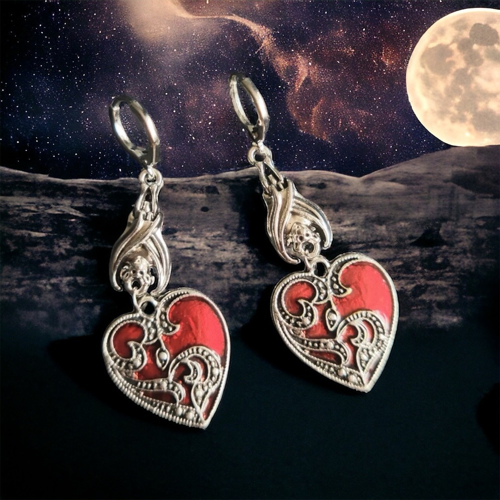 1 Pair Gothic Bat Heart Love Shape Pendant Round Buckle Silver Plated Earrings - Picture 8 of 12